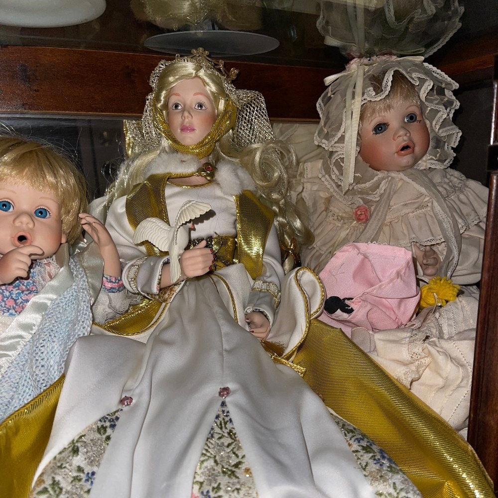 Danbury Mint Queen Guinevere